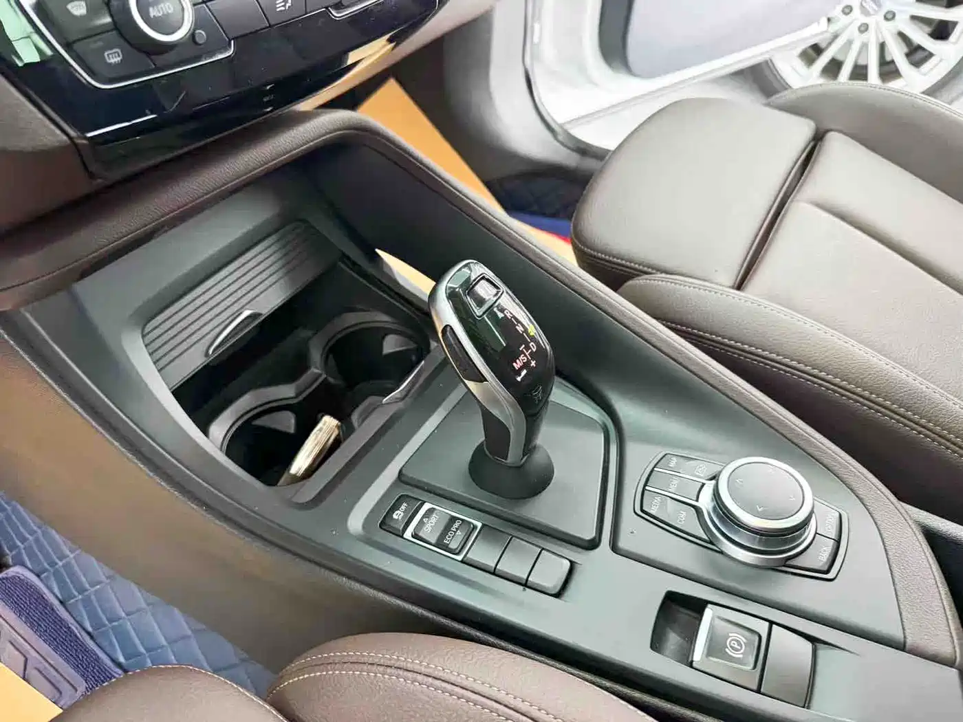 BMW X1 2022 sDrive25Li Leading фото 11