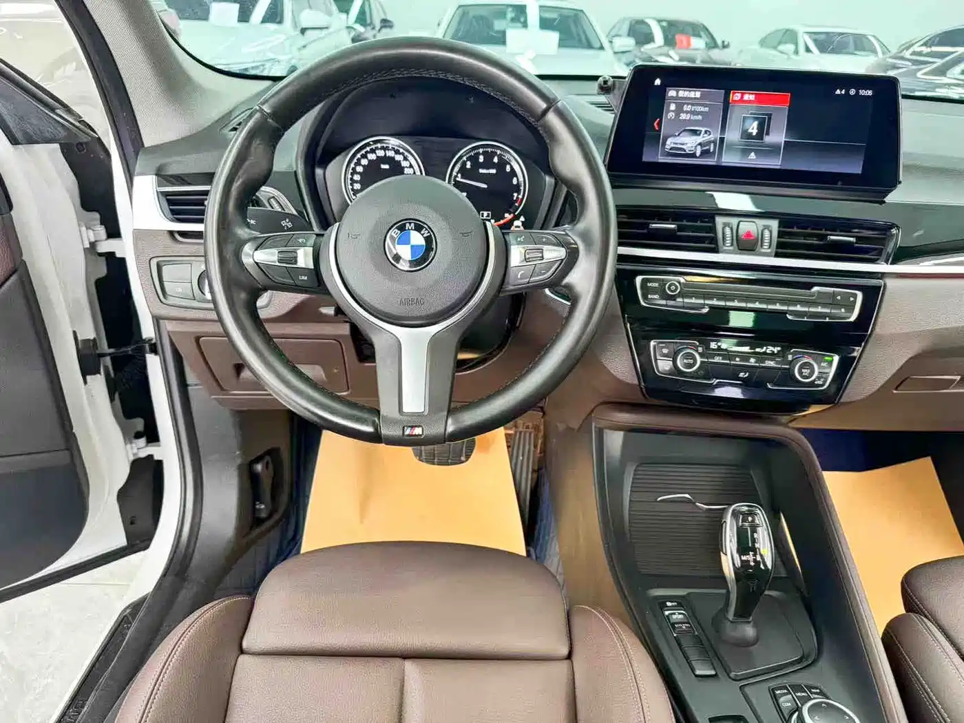 BMW X1 2022 sDrive25Li Leading фото 18