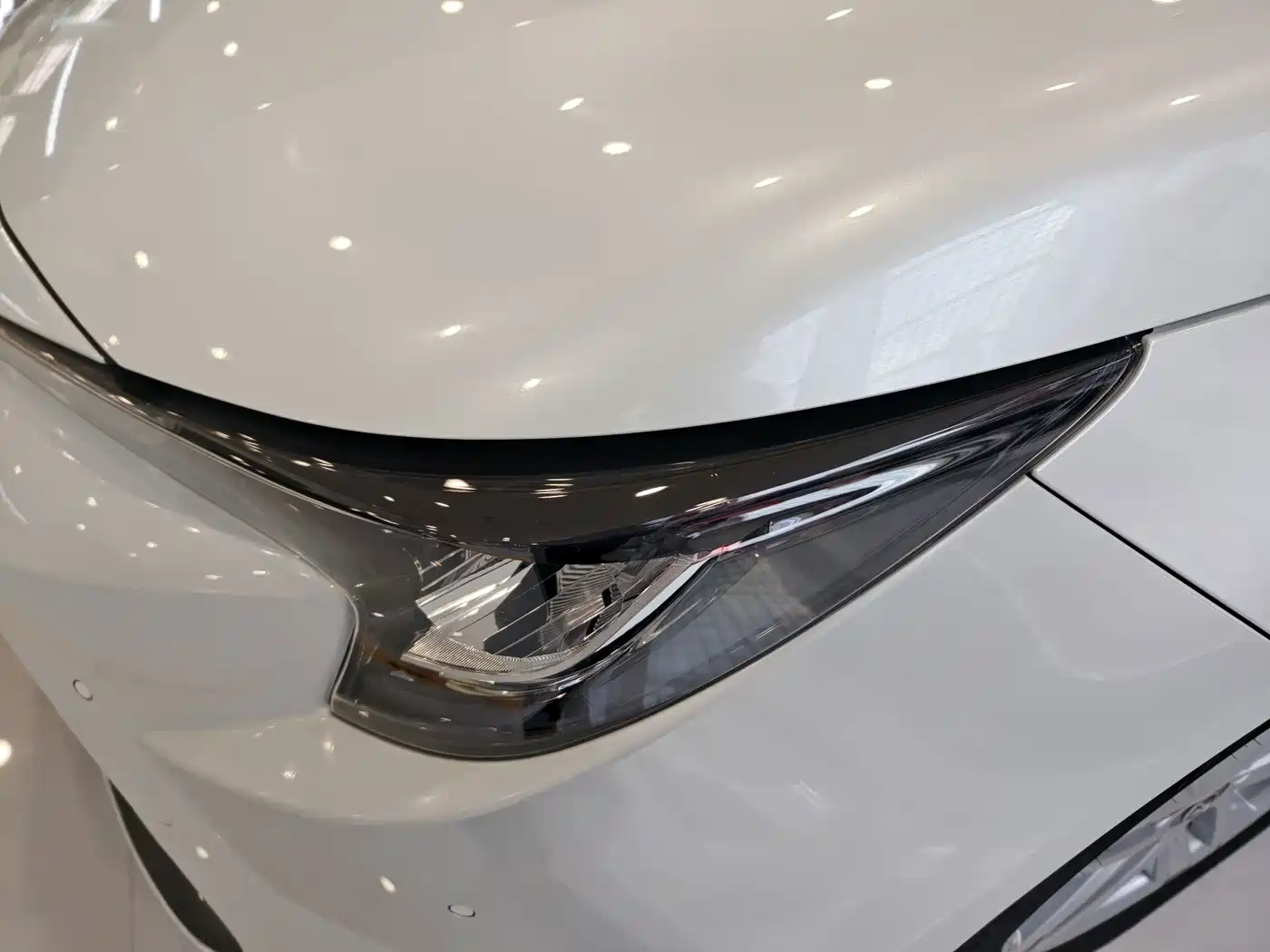Toyota Levin 2021 Dual Engine 1.8H E-CVT Luxury Edition фото 18