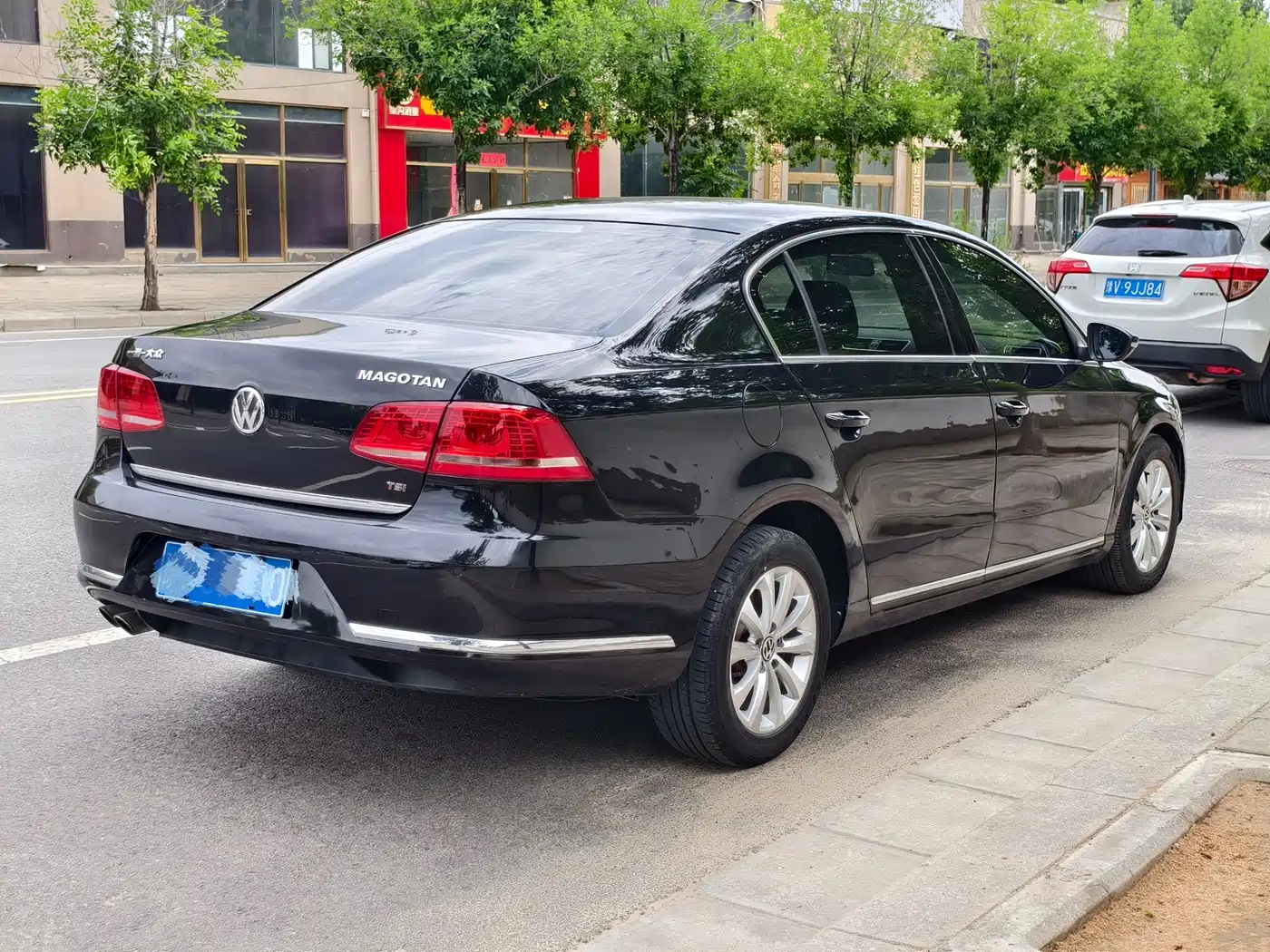 Volkswagen Magotan 2015 Facelift 2.0TSI Luxury фото 7