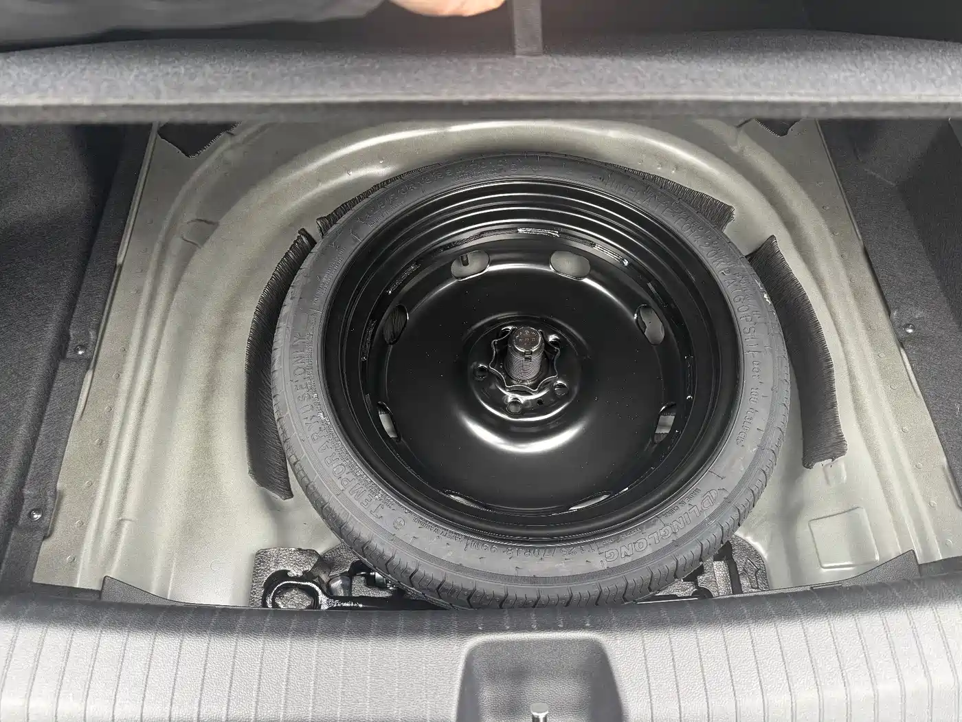 Volkswagen Magotan 2026 300TSI Premium Edition фото 8