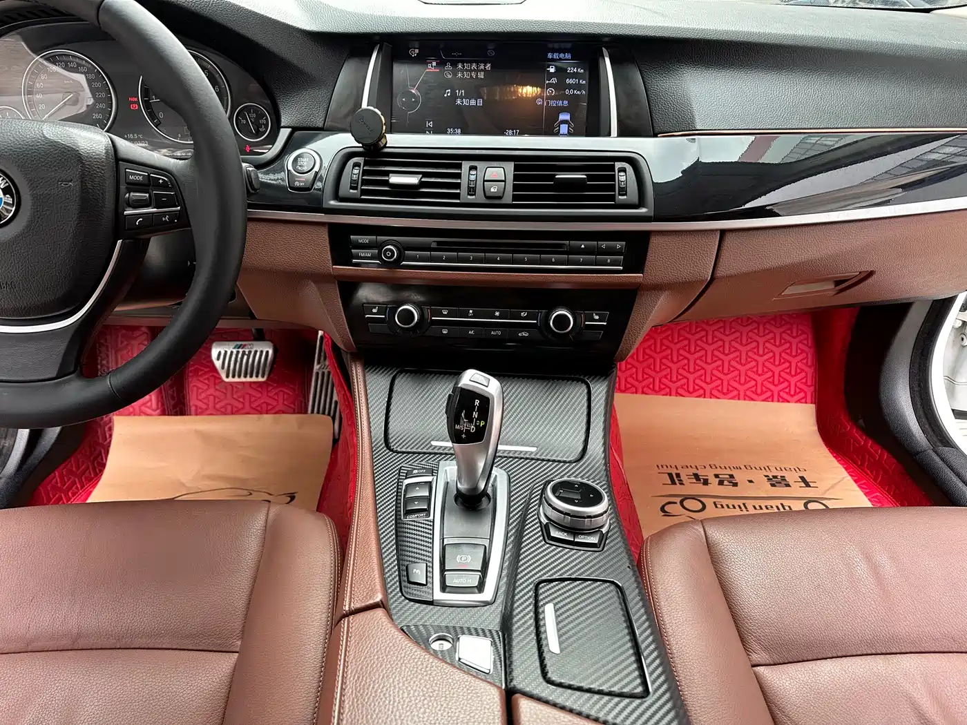 BMW 5 Series 2017 520Li Classic Edition фото 15