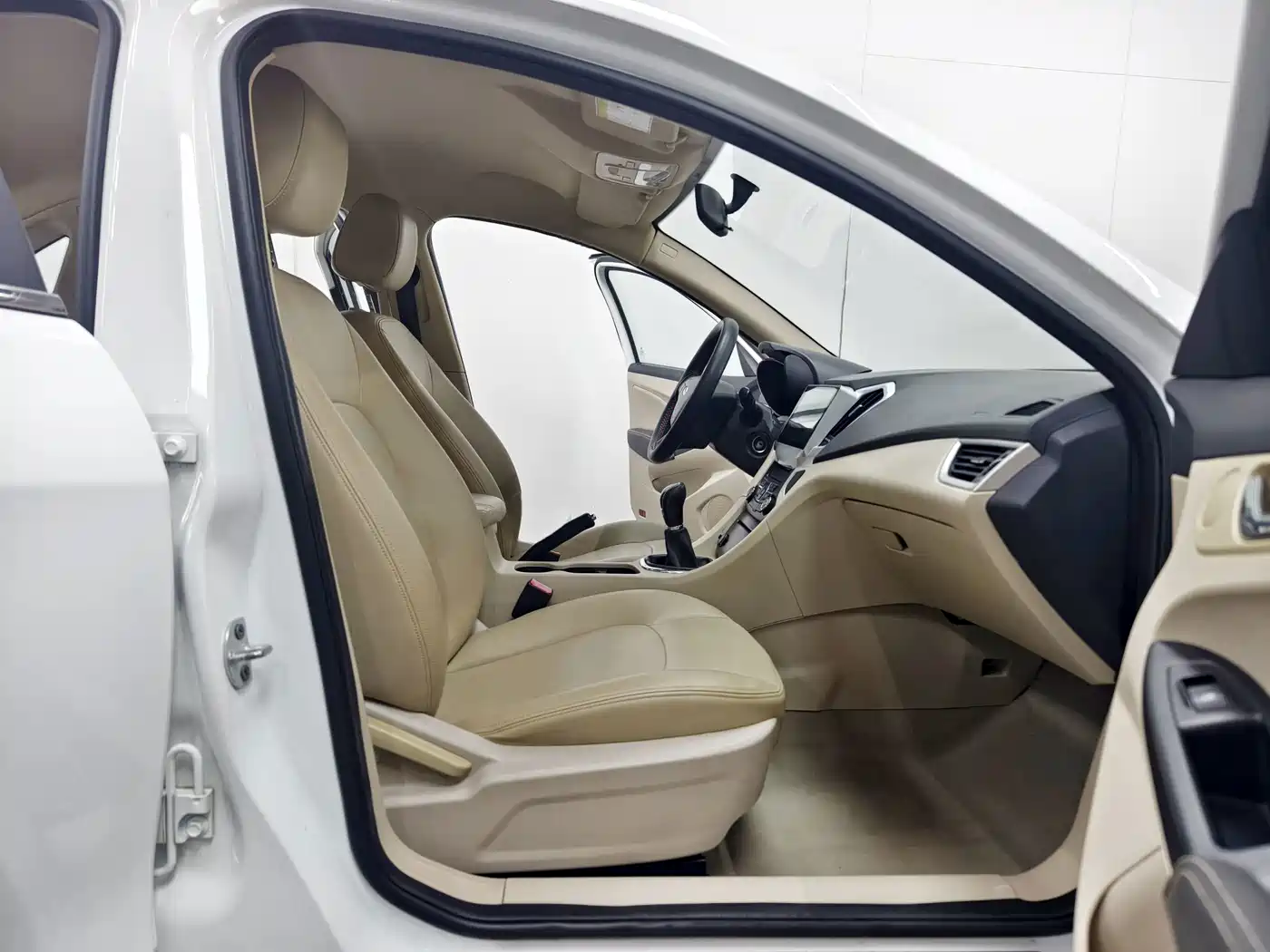 Chery Arrizo 7 2016 2015 1.5T Manual Zhiling Edition