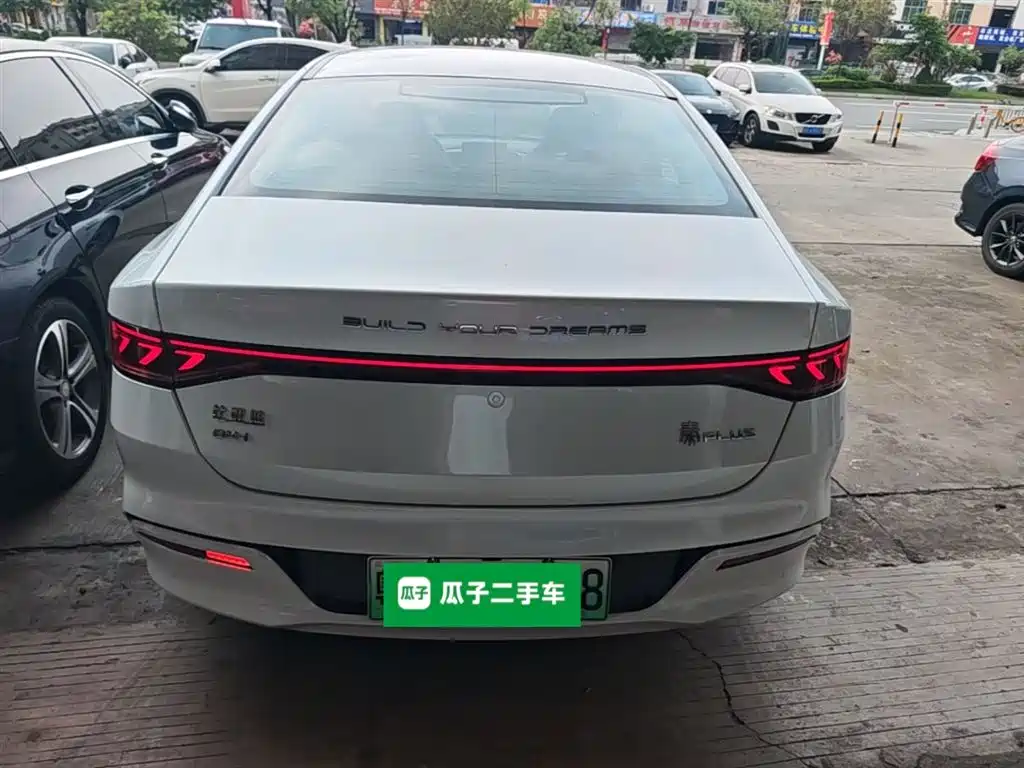 BYD Qin PLUS 2021 DM-i 55KM Flagship фото 6