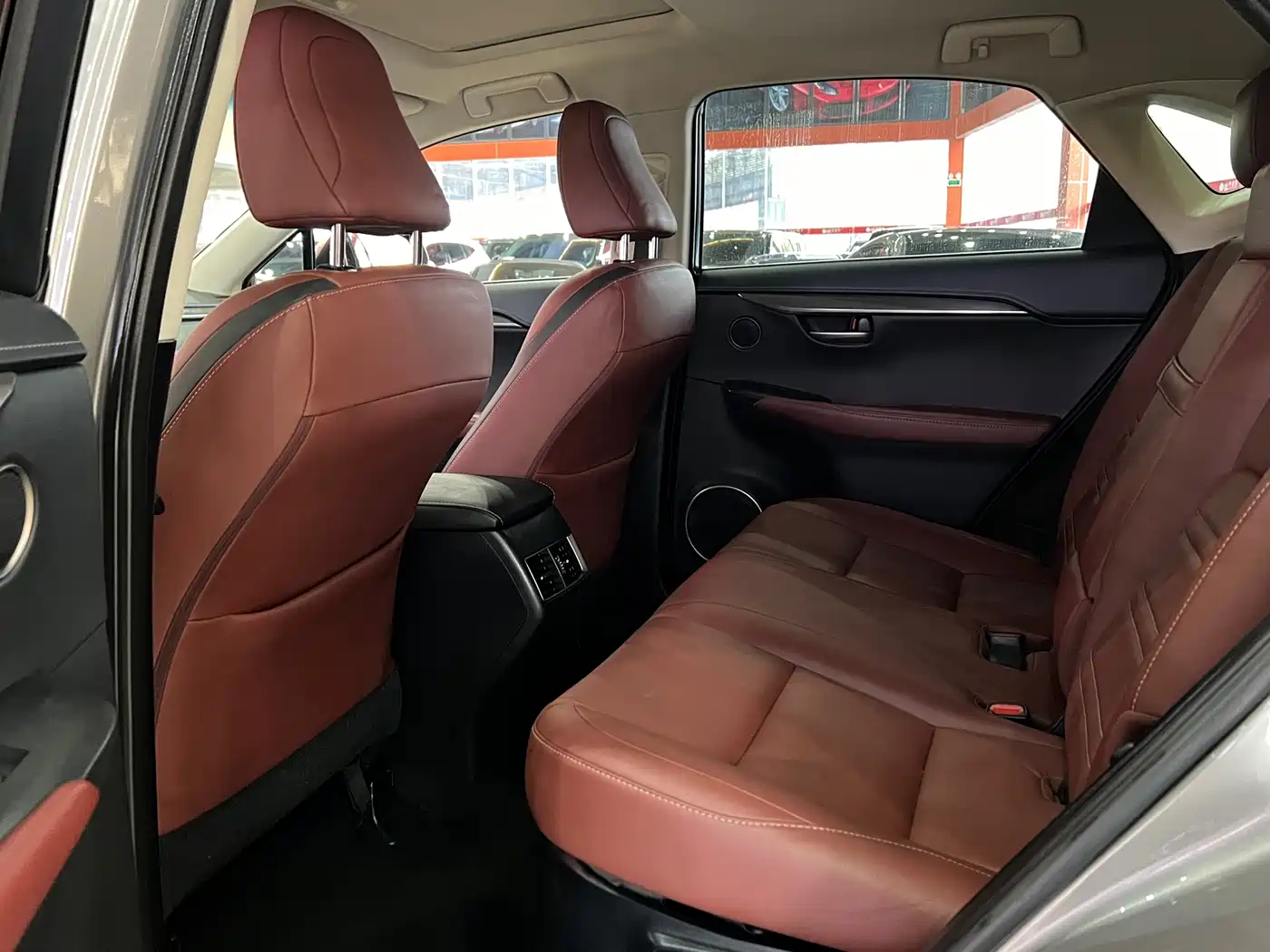 Lexus NX 2015 200t AWD F Sport фото 8