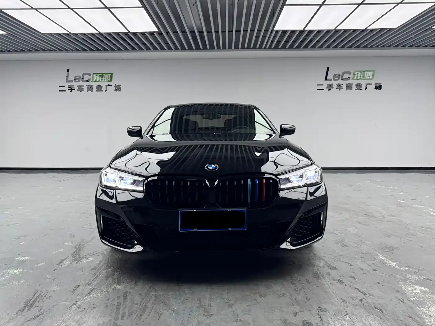 BMW 5 Series 2019 525Li M Sport Package фото 2
