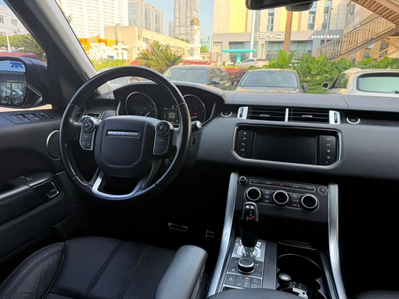 Фото 10 - Land Rover Range Rover Sport
