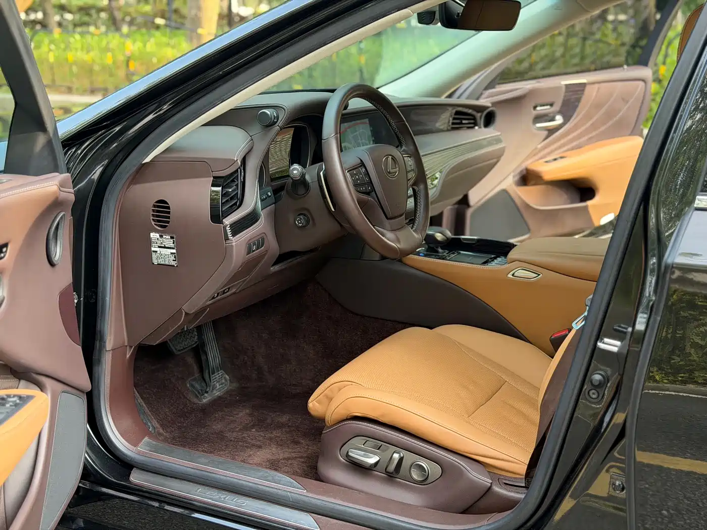 Lexus LS 2020 500h Excellence (China V) фото 13