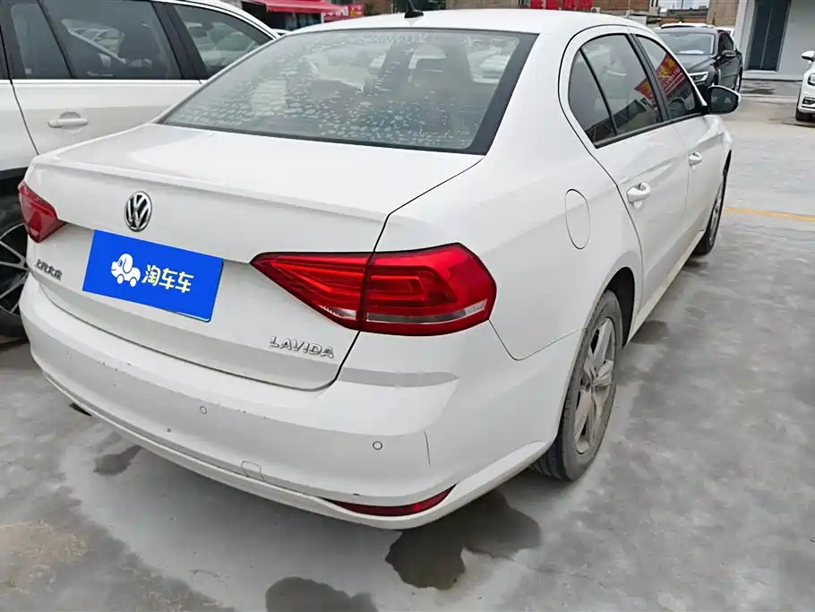 Volkswagen Lavida 2017 1.6L Automatic Trend Edition фото 3
