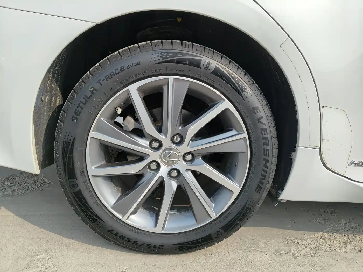 Lexus ES 2015 300h Comfort Edition фото 15