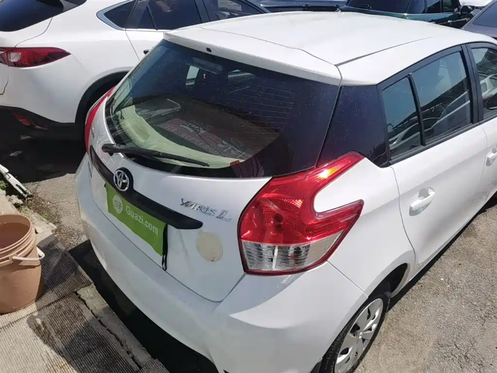 Toyota YARiS L Zhi Xuan 2014 1.3E Manual Charming Edition фото 6