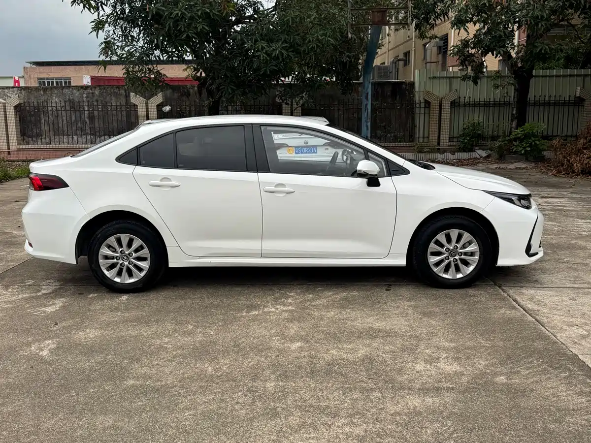 Toyota Corolla 2023 1.2T Pioneer Edition фото 4