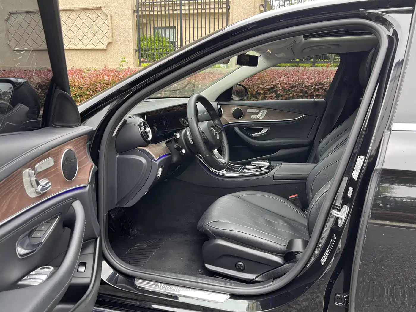Mercedes-Benz E-Class 2016 E 300 L Fashion Type фото 9