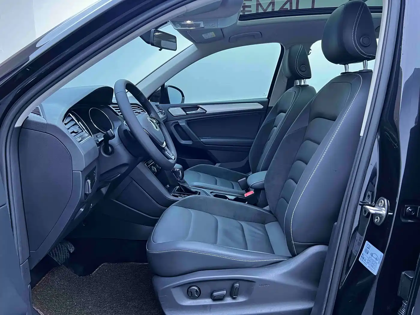 Volkswagen Tiguan L 2021 330TSI Automatic 2WD Smart фото 4