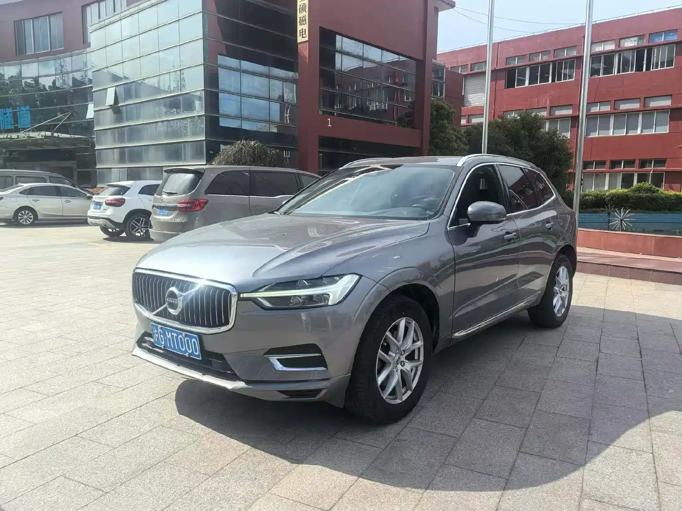 VOLVO XC60