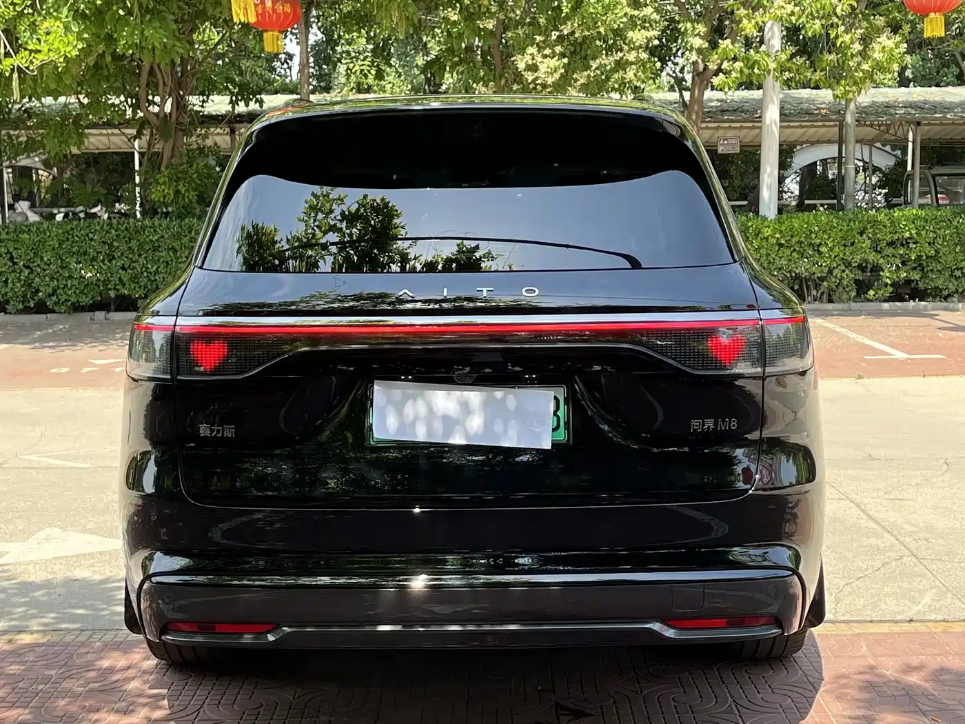 AITO Wenjie AITO M8 2025 Extended Range Ultra 53.4kWh 6-Seater фото 3