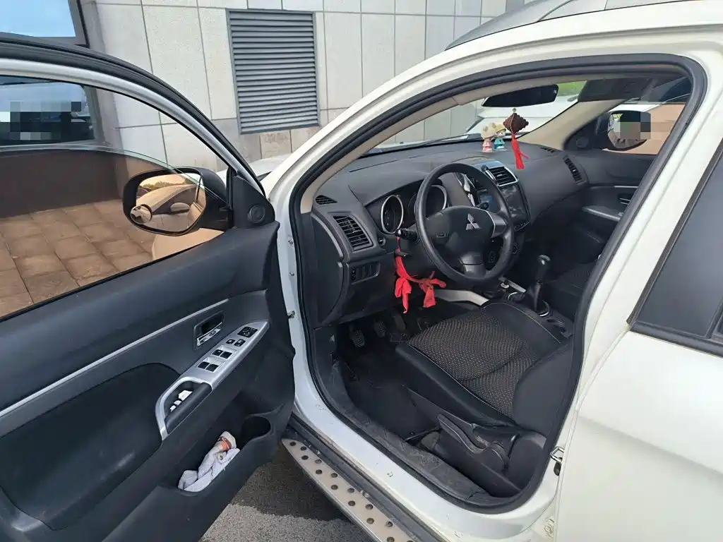 Mitsubishi ASX 2017 2016 1.6L Manual 2WD Pioneer Edition