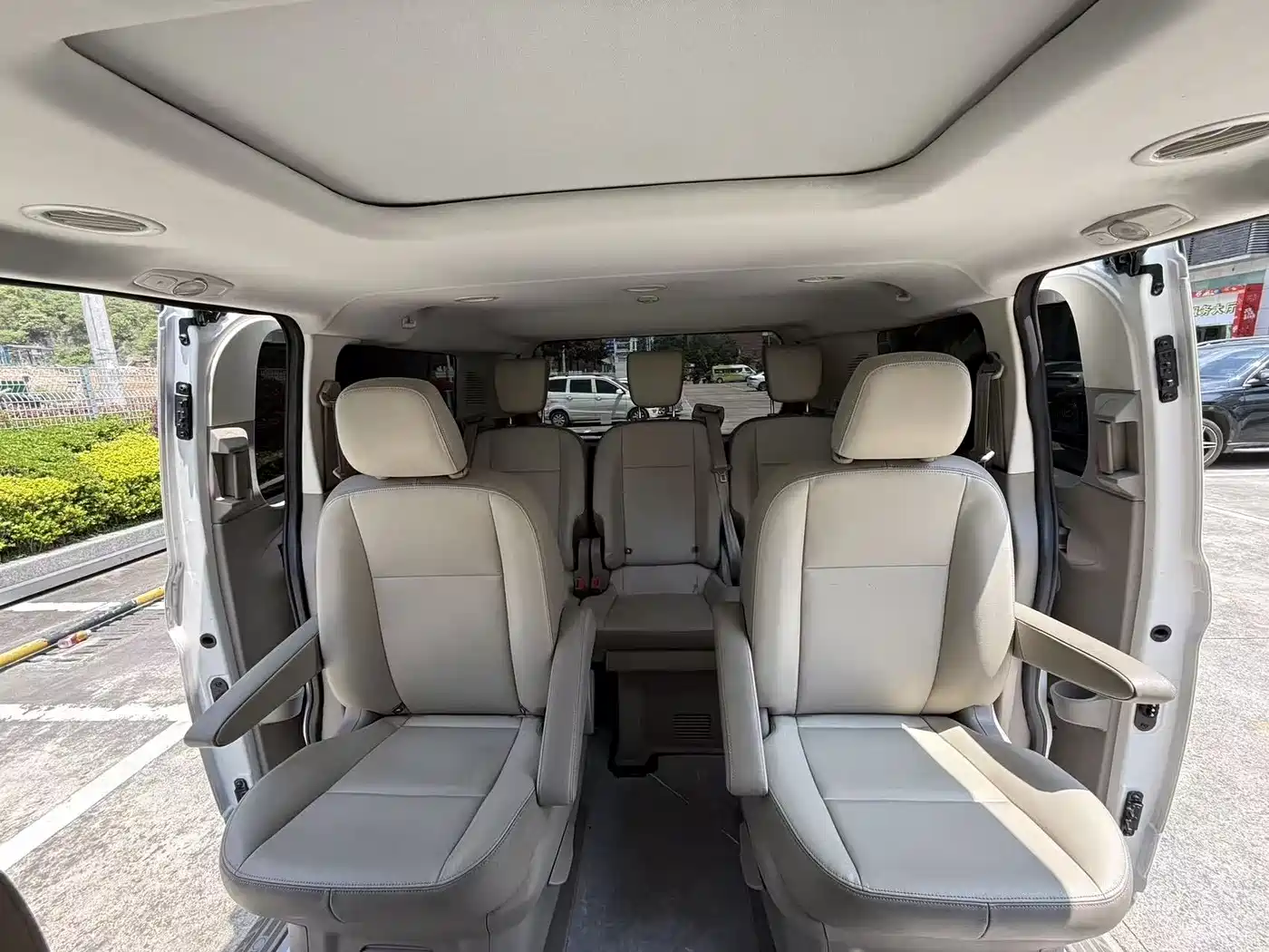 Ford Tourneo 2017 2017 2.0T Automatic Smart Elite Edition