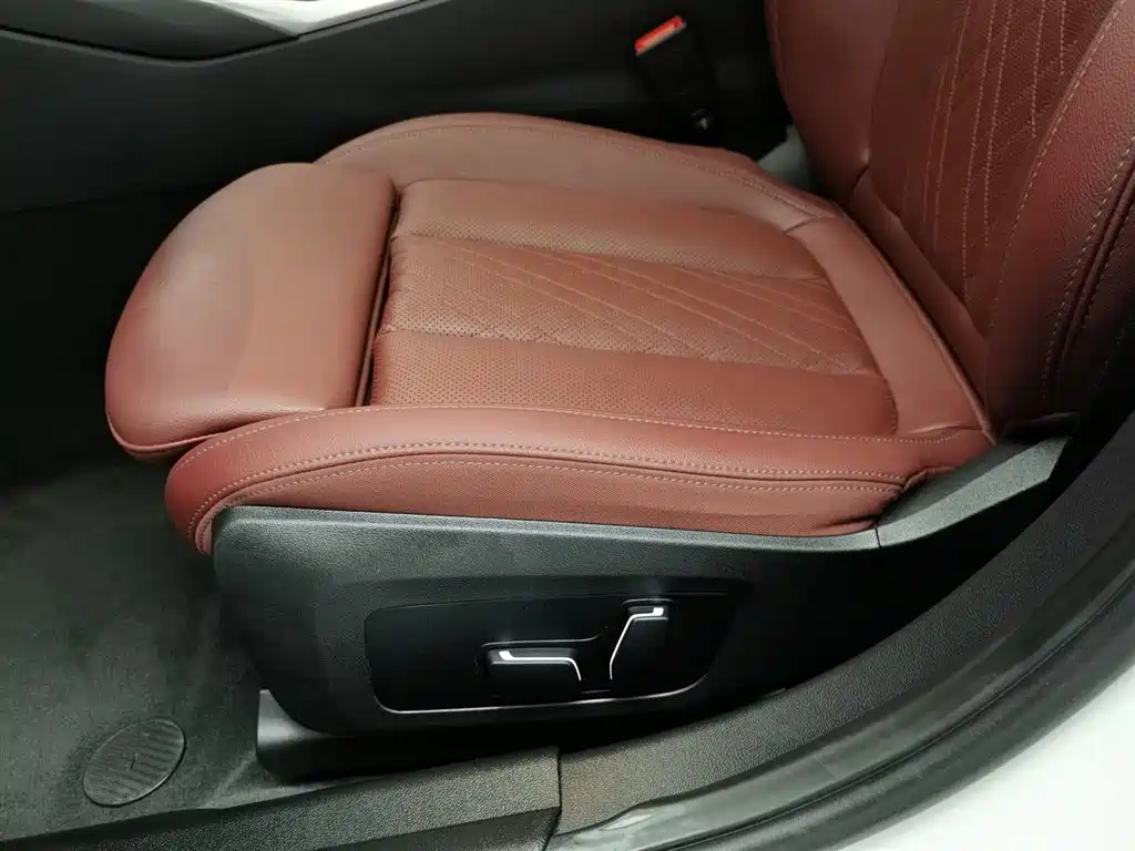 BMW 3 Series 2024 325Li M Sport Package фото 20