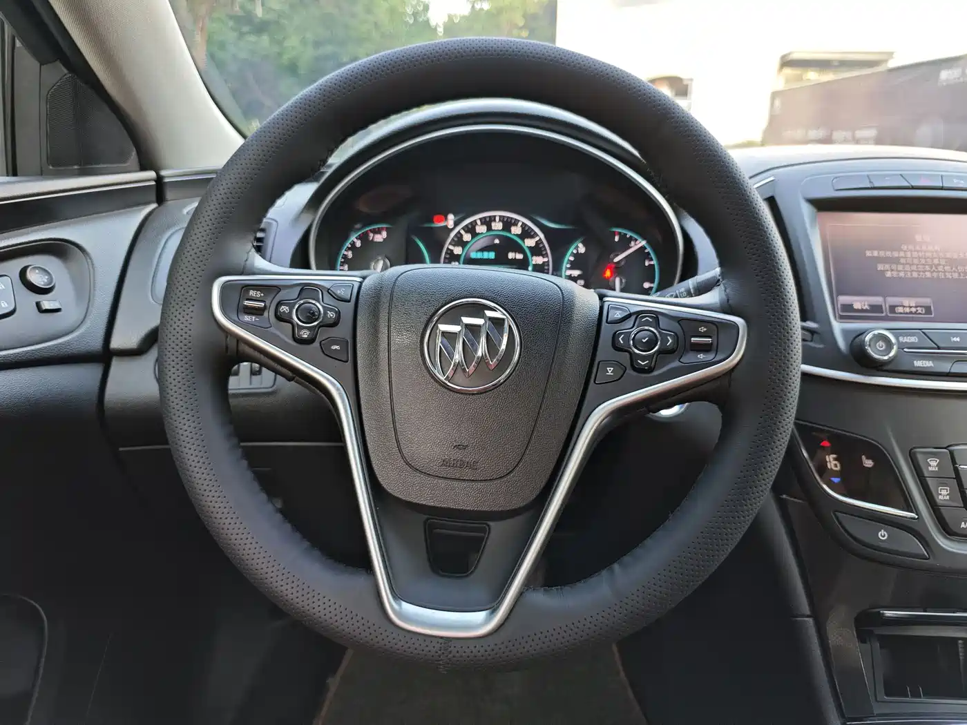 Buick Regal 2015 1.6T Elite Tech Edition фото 13