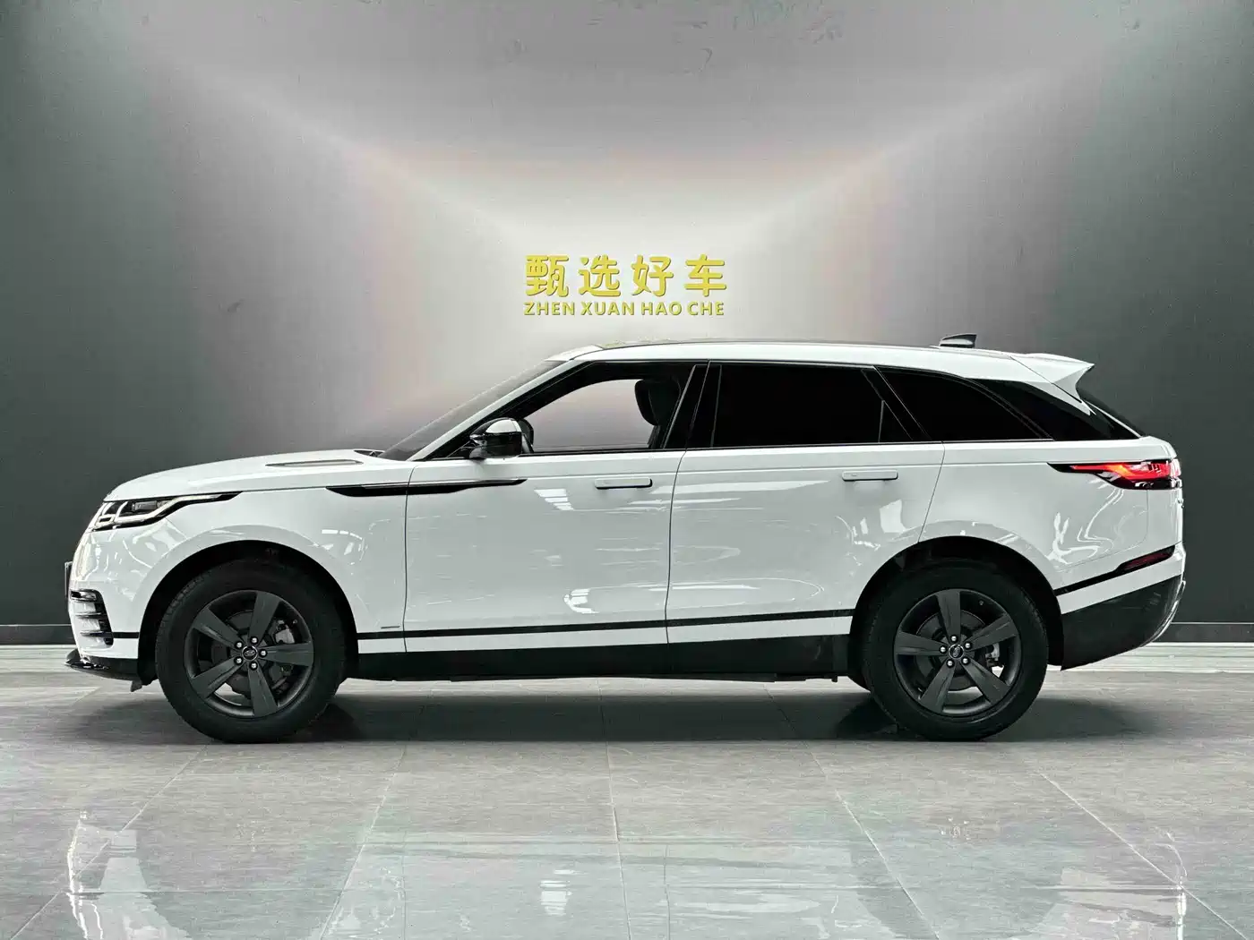 Land Rover Range Rover Velar 2019 250PS R-DYNAMIC S фото 3
