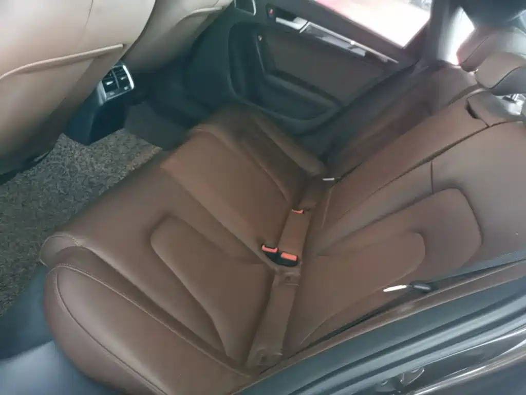 Фото 17 - Audi A4L