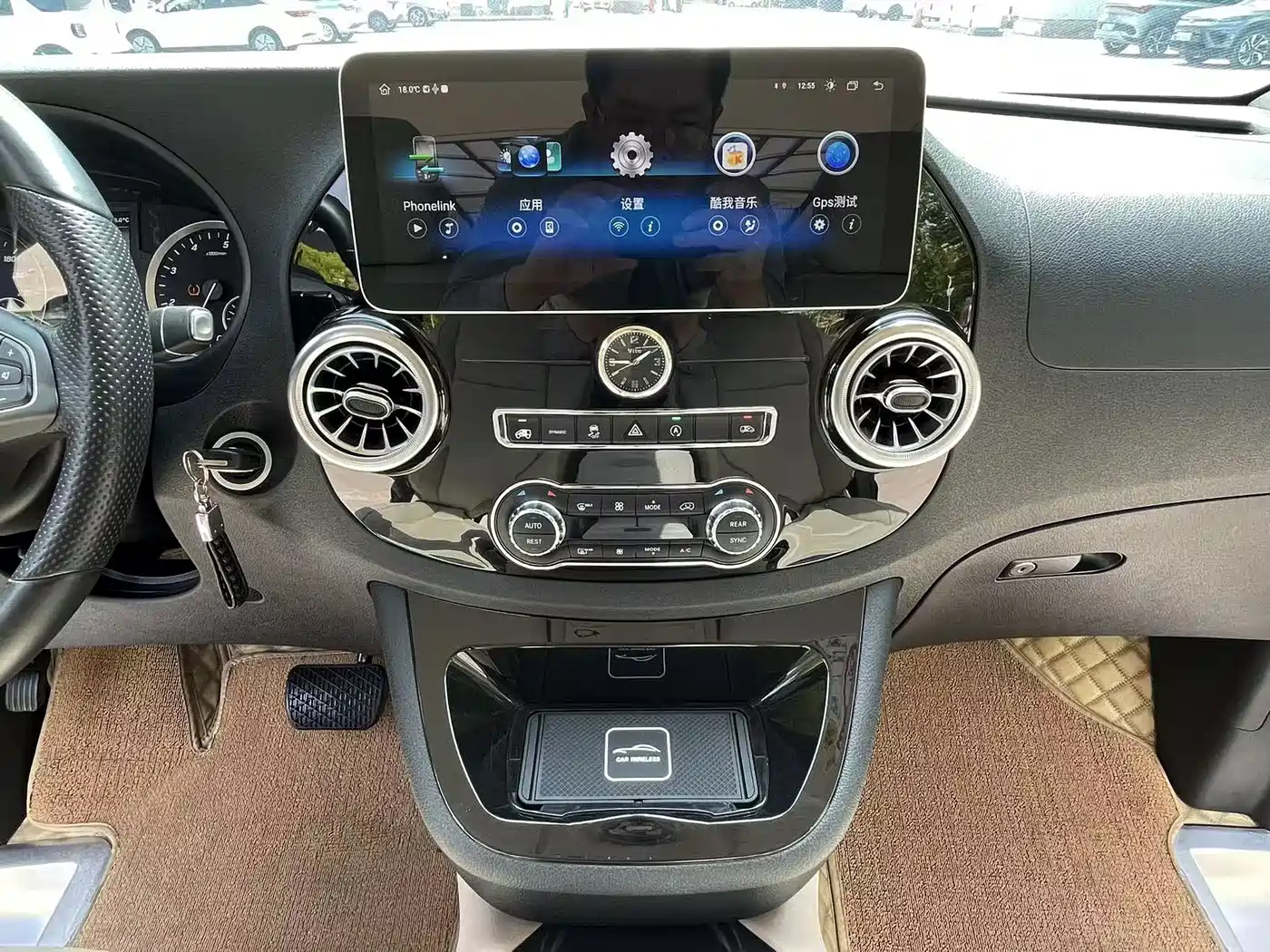Mercedes-Benz Vito 2023 2.0T Business 7-Seater фото 10