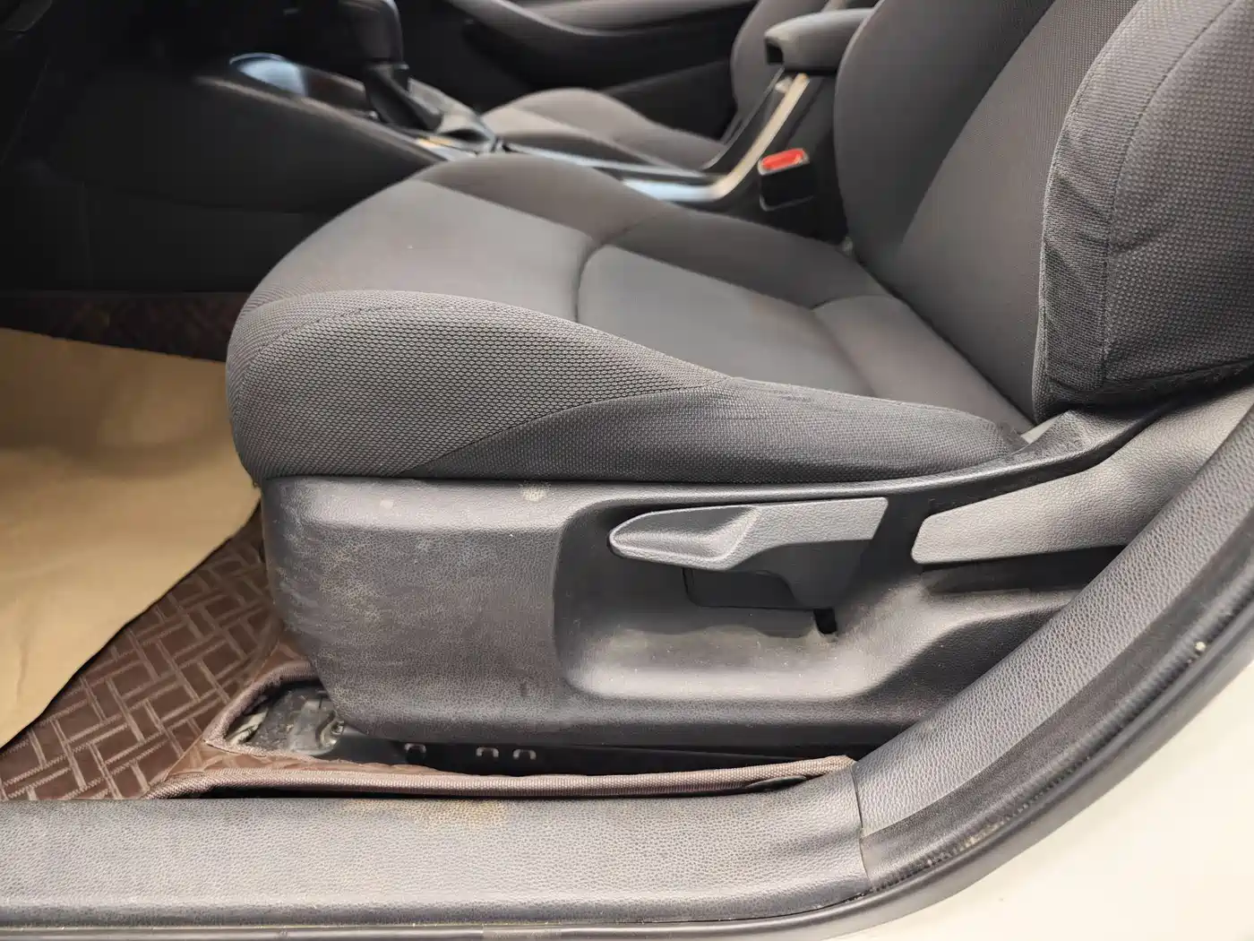 Toyota Levin 2022 TNGA 1.5L CVT Progressive Edition фото 11