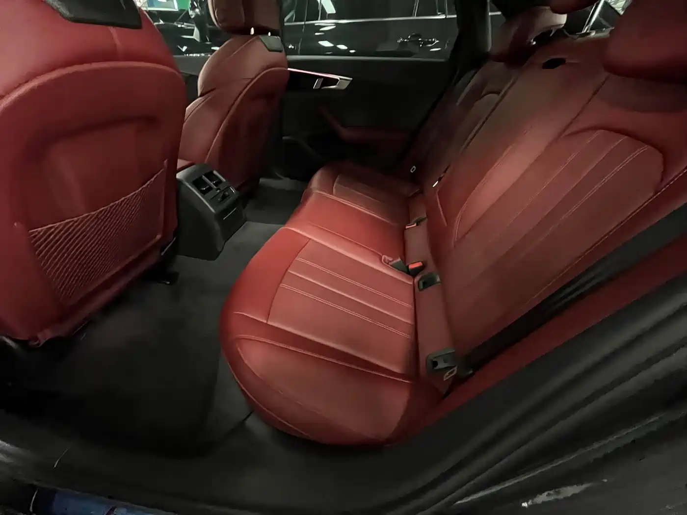 Audi A4L 2024 40 TFSI Luxury Dynamic фото 18