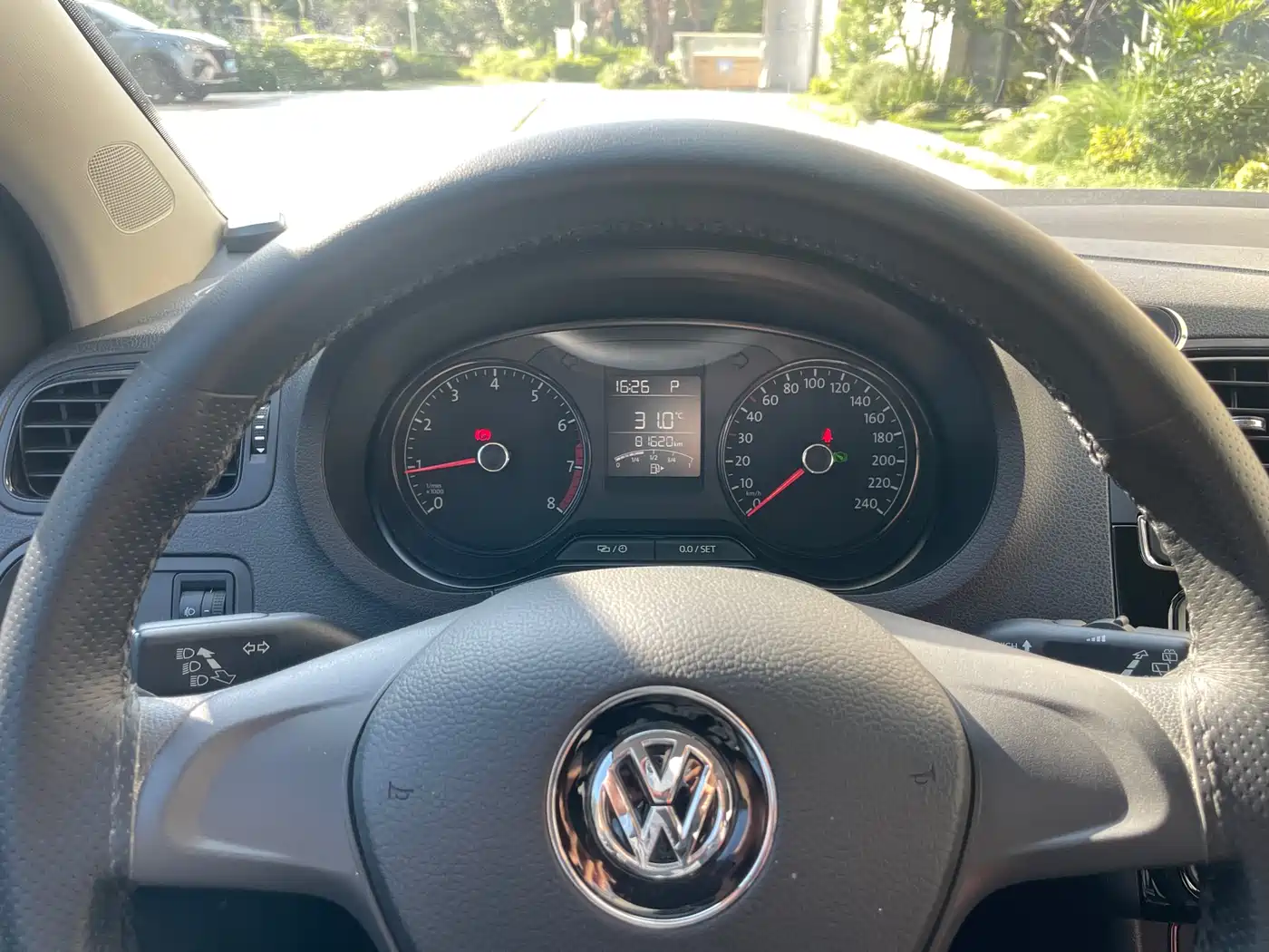 Volkswagen Polo 2018 1.5L Auto Safe Drive фото 16