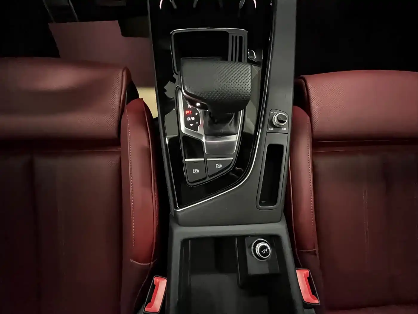 Audi A4L 2024 40 TFSI Luxury Dynamic фото 20