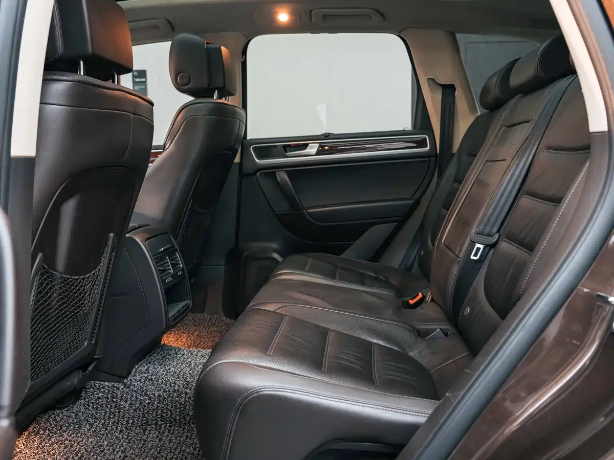 Volkswagen Touareg 2014 3.0TSI New Edge Edition фото 10