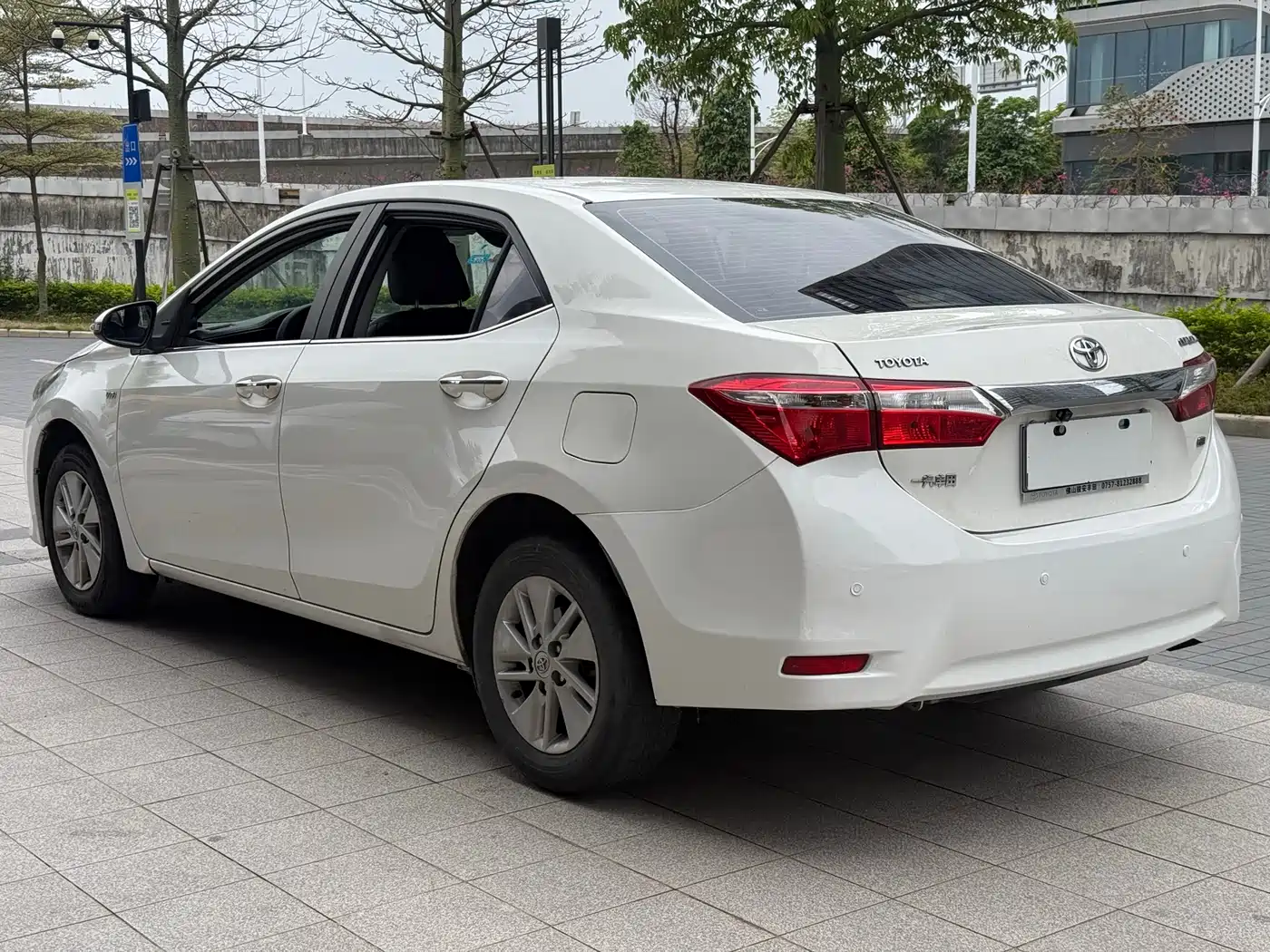 Toyota Corolla 2017 1.6L CVT GL фото 6