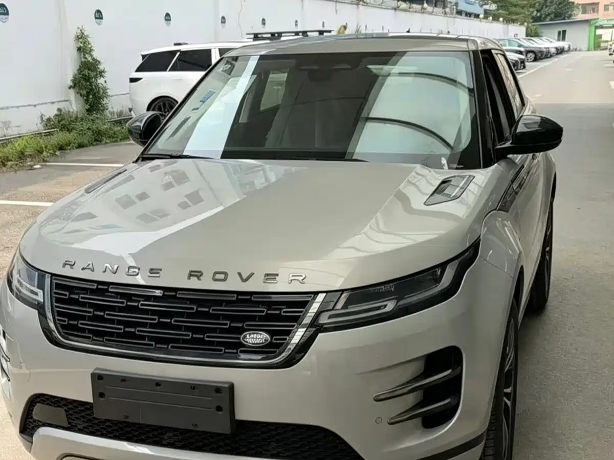 Land Rover Range Rover Evoque 2026 Range Rover Evoque L SE