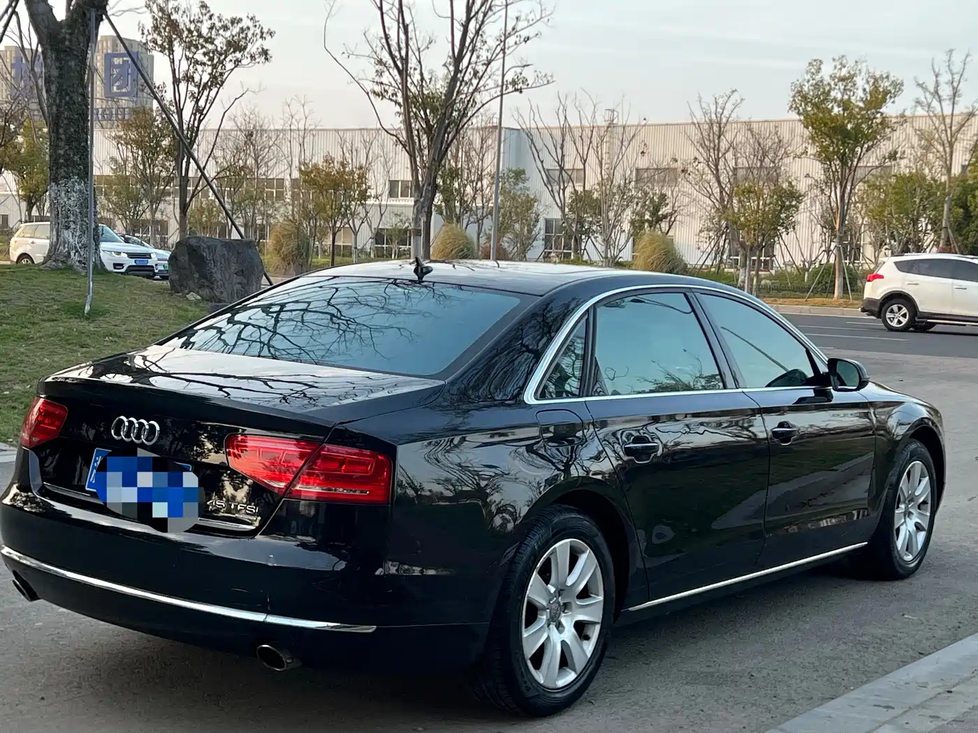 Audi A8 2013 A8L 45 TFSI quattro Comfort фото 8