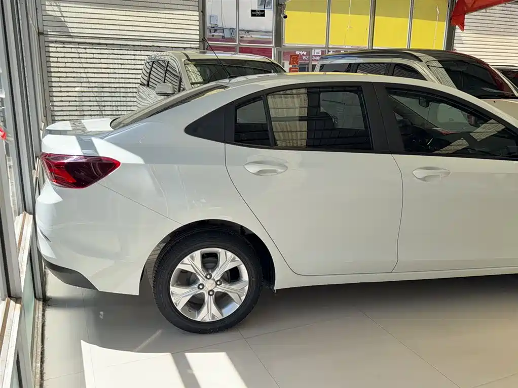 Chevrolet Cavalier 2020 325T Automatic Joy Edition фото 7
