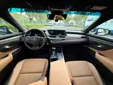 Фото 15 - Lexus ES