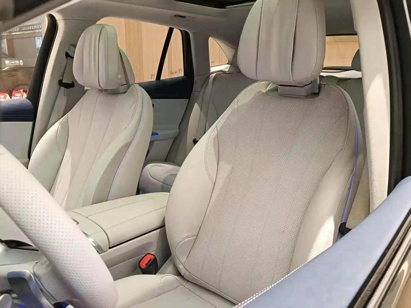 MERCEDES-BENZ EQE SUV