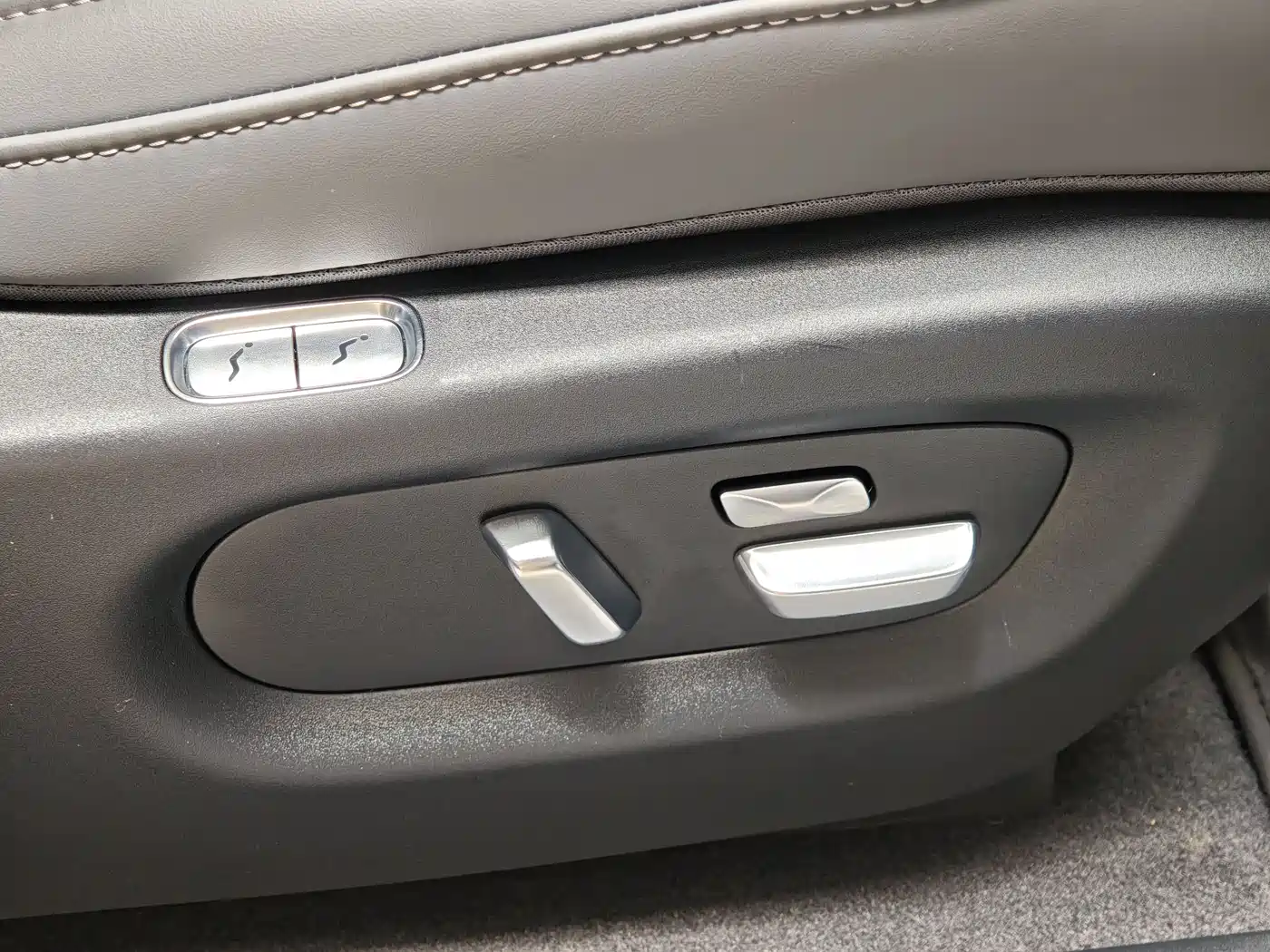 Xiaomi Auto Xiaomi YU7 2025 Extended Range RWD Edition фото 25