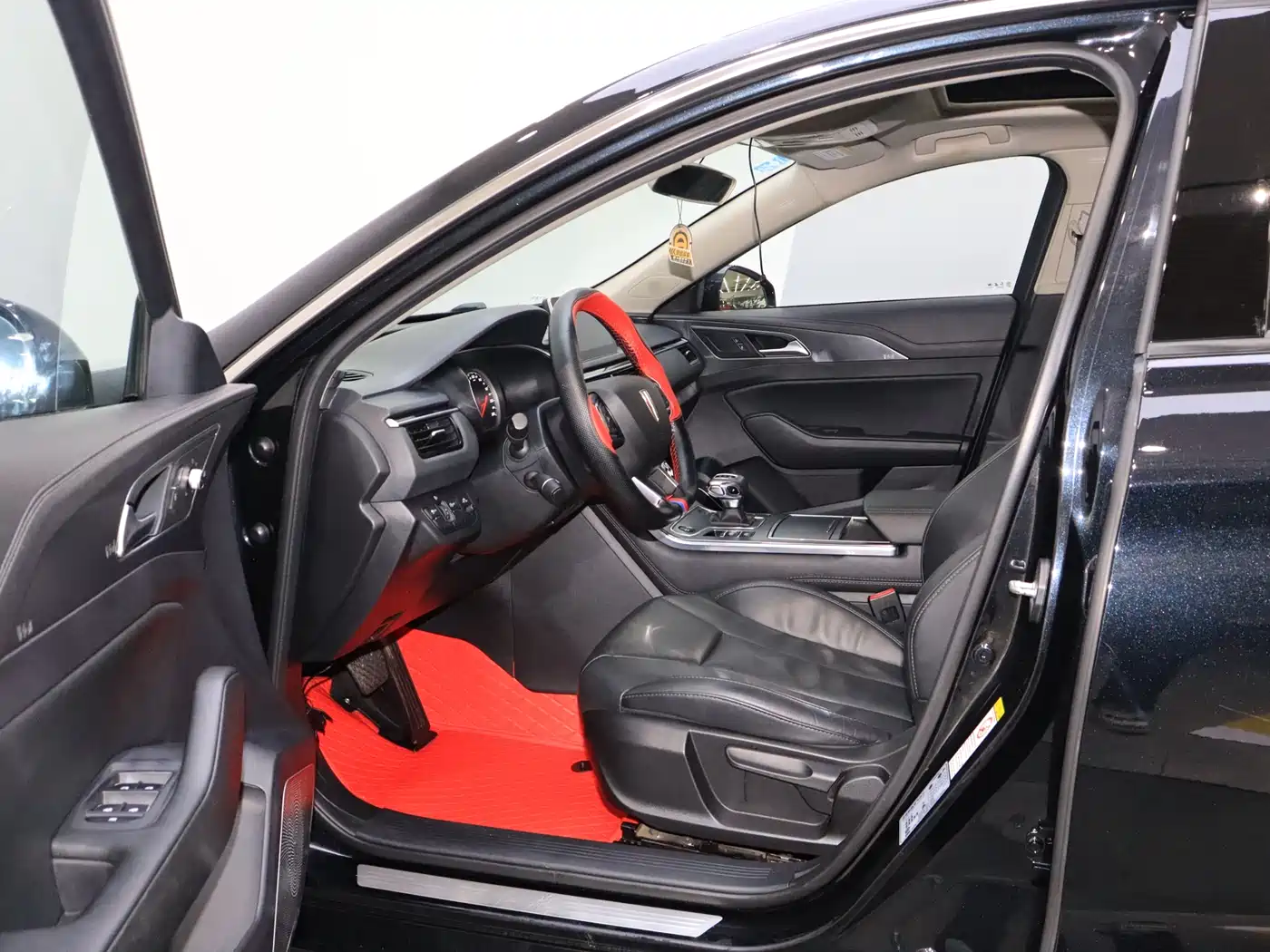 Hongqi H5 2020 1.5T DCT Qi Rhythm Edition фото 12