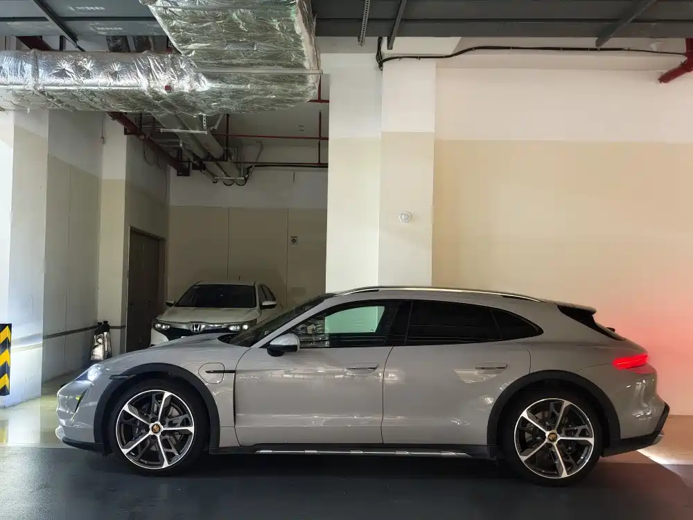 Porsche Taycan 2022 Taycan 4 Cross Turismo фото 8