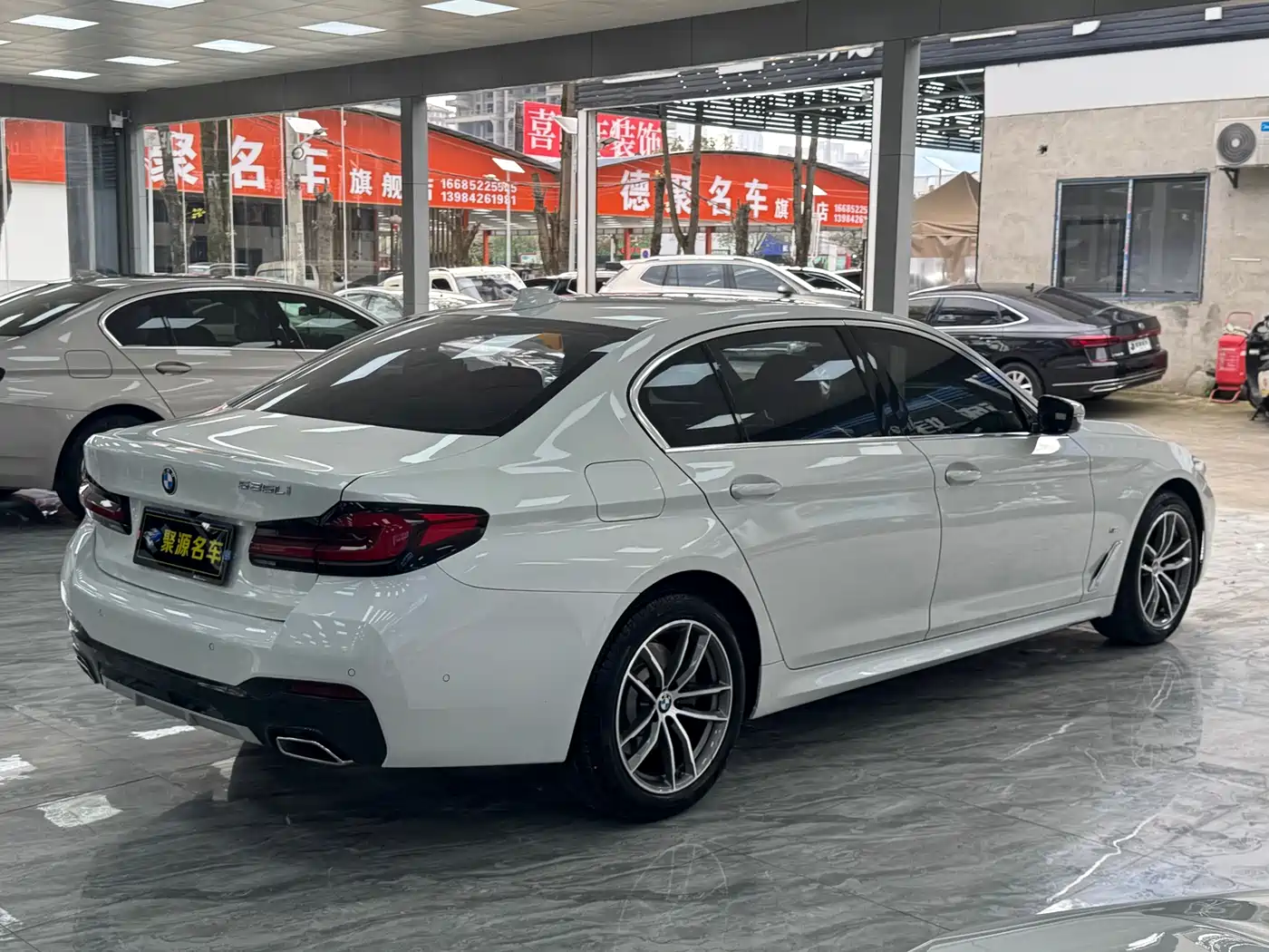 BMW 5 Series 2022 525Li M Sport Package фото 7