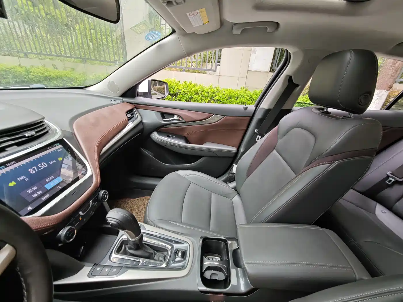 Chevrolet Malibu 2017 1.5T Automatic Luxury Edition фото 10