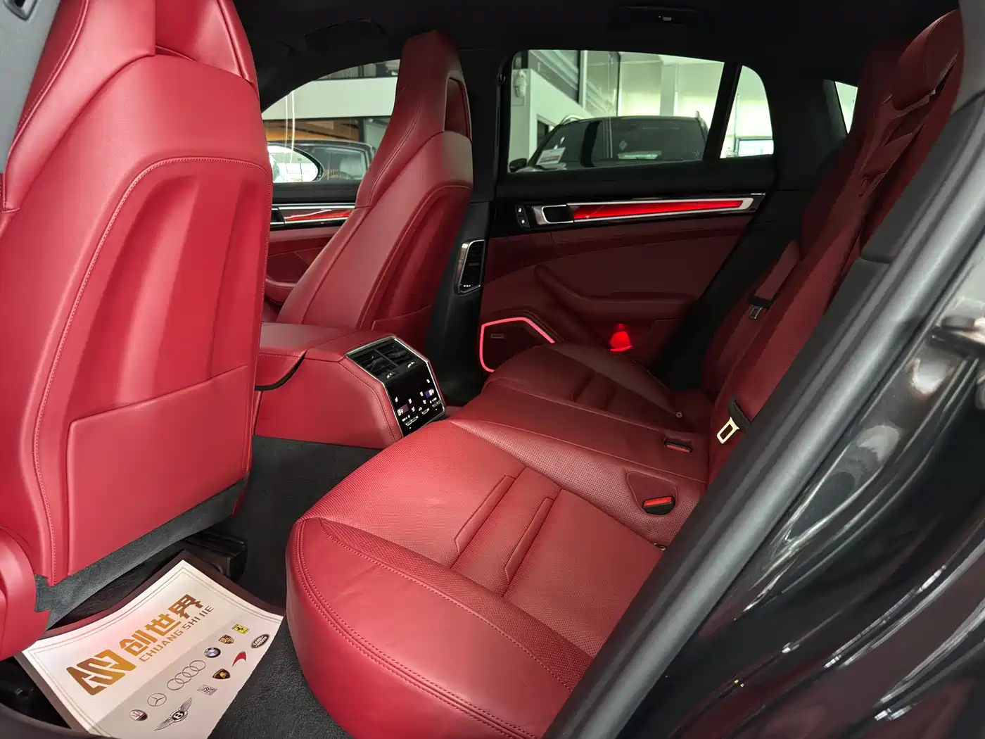 Porsche Panamera 2023 Panamera 2.9T Platinum Edition фото 13