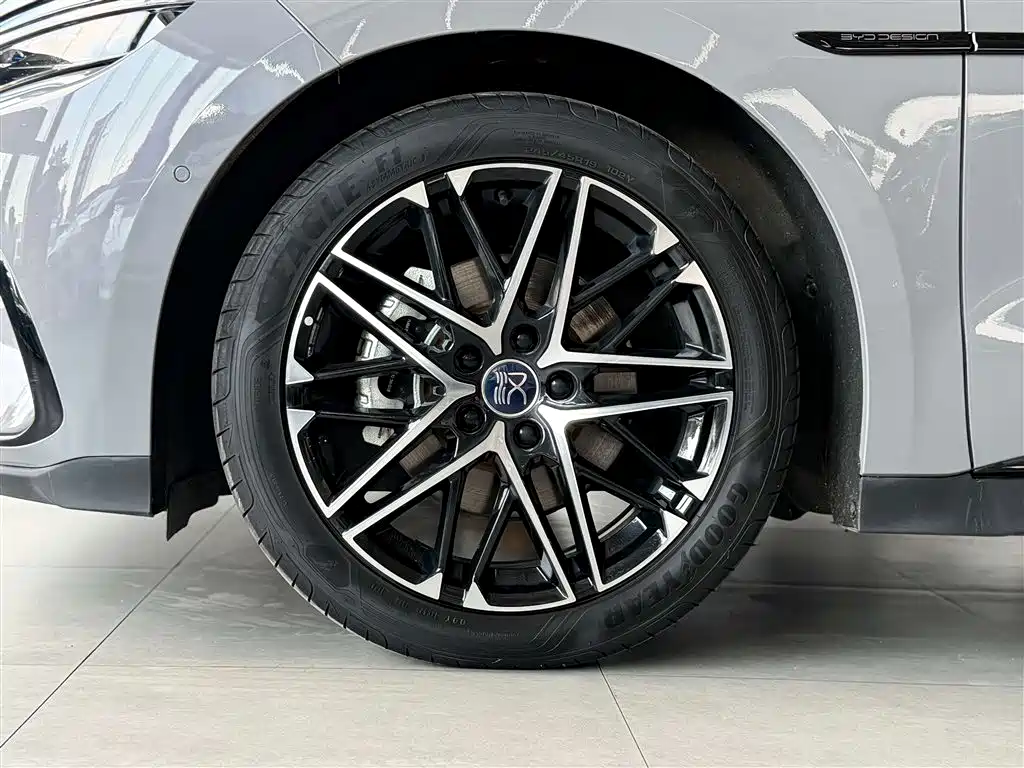BYD Han 2025 Model EV 605KM Premium Version фото 9