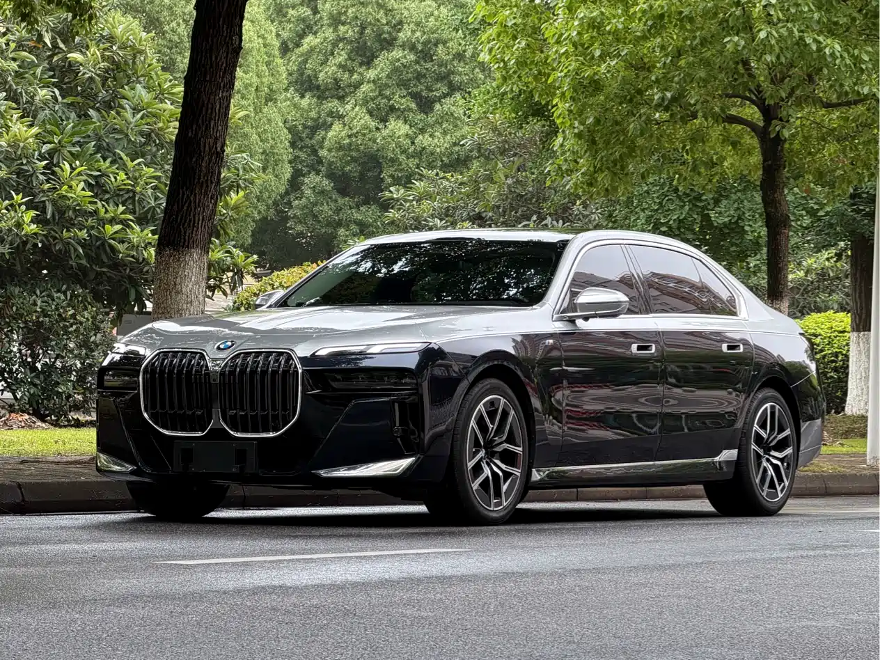 BMW 7 Series 2023 Model 735Li M Sport Package