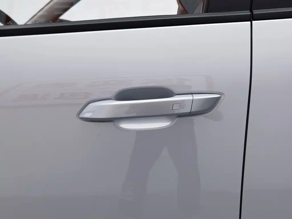 Фото 18 - Wuling Motors Starlight 560 NEV