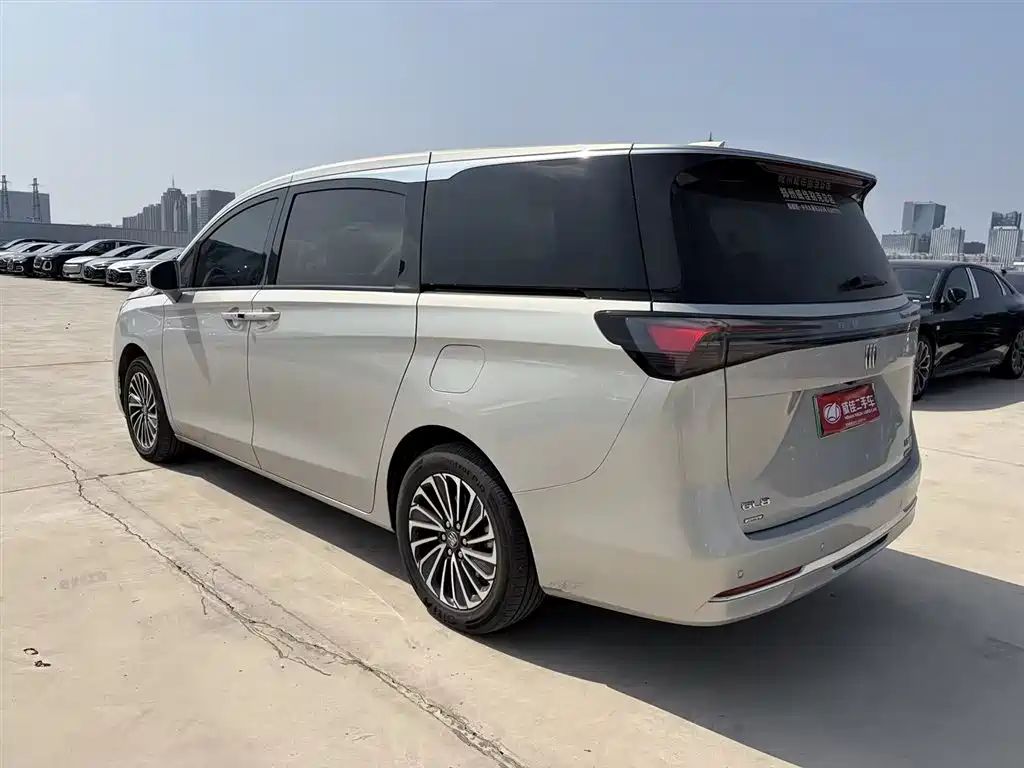 Buick GL8 New Energy 2025 Landlux Smart Edition 7-seater фото 7