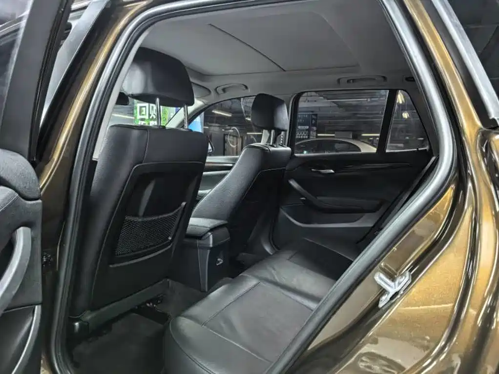 Фото 3 - BMW X1