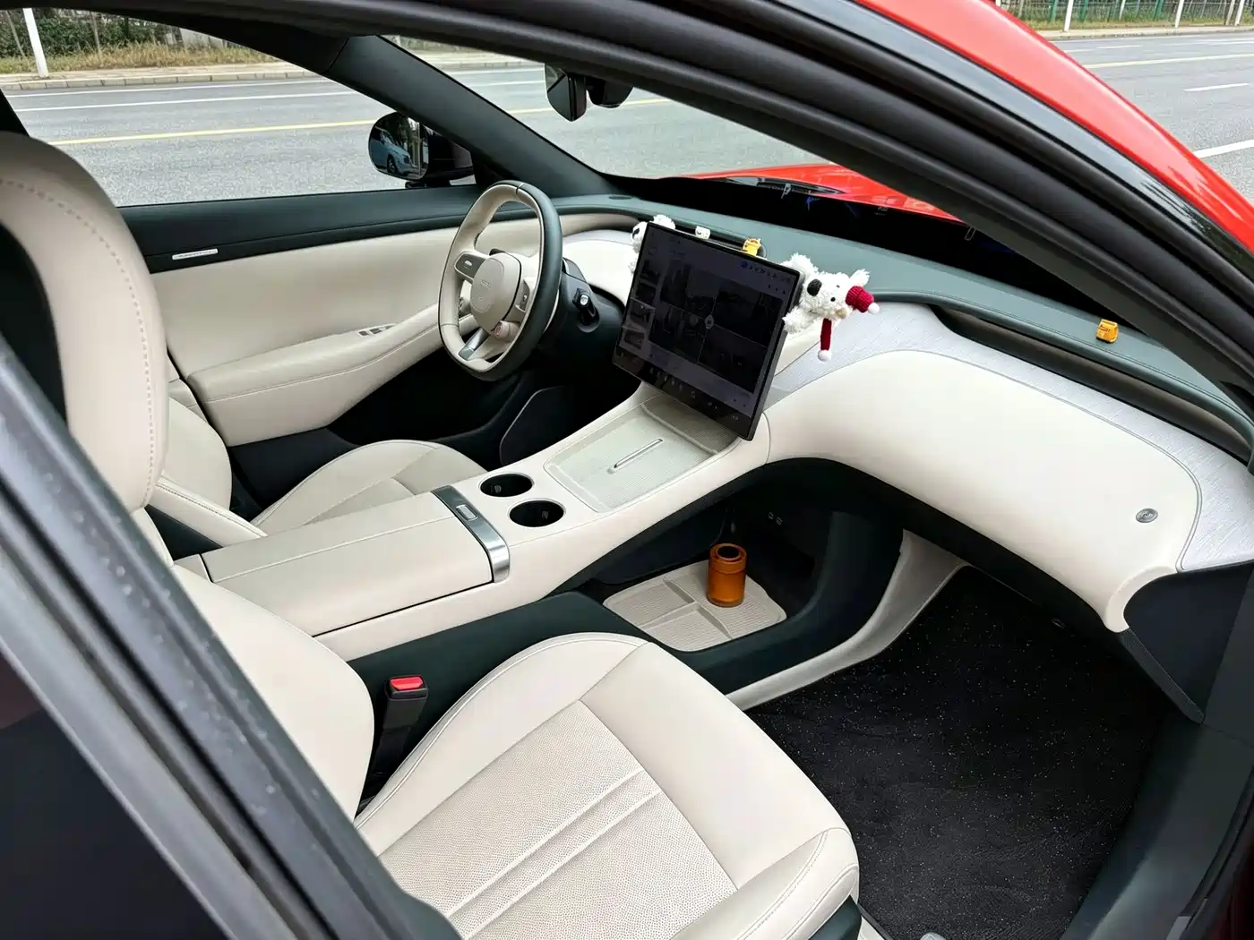 Xiaomi Auto Xiaomi YU7 2025 Extended Range RWD Edition фото 9